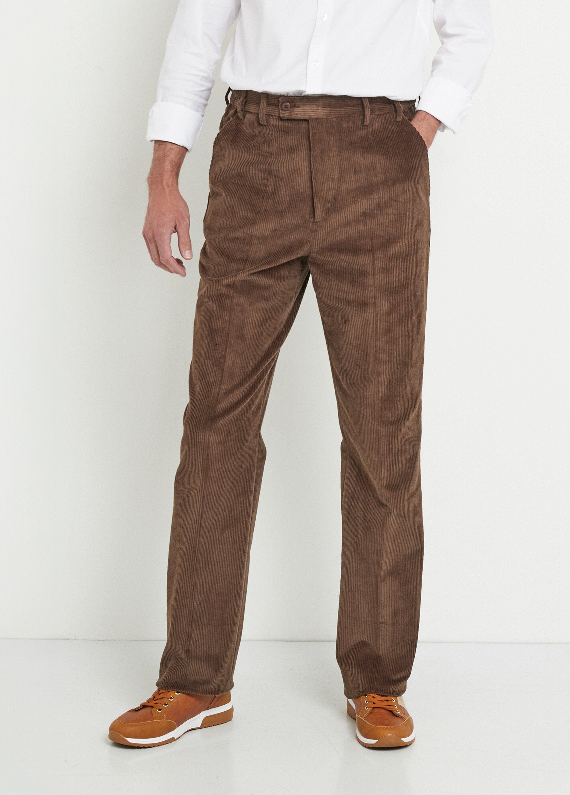 Straight-leg_pants_with_comfort_elastic_waistband_Brown_velvet_FA1_slim