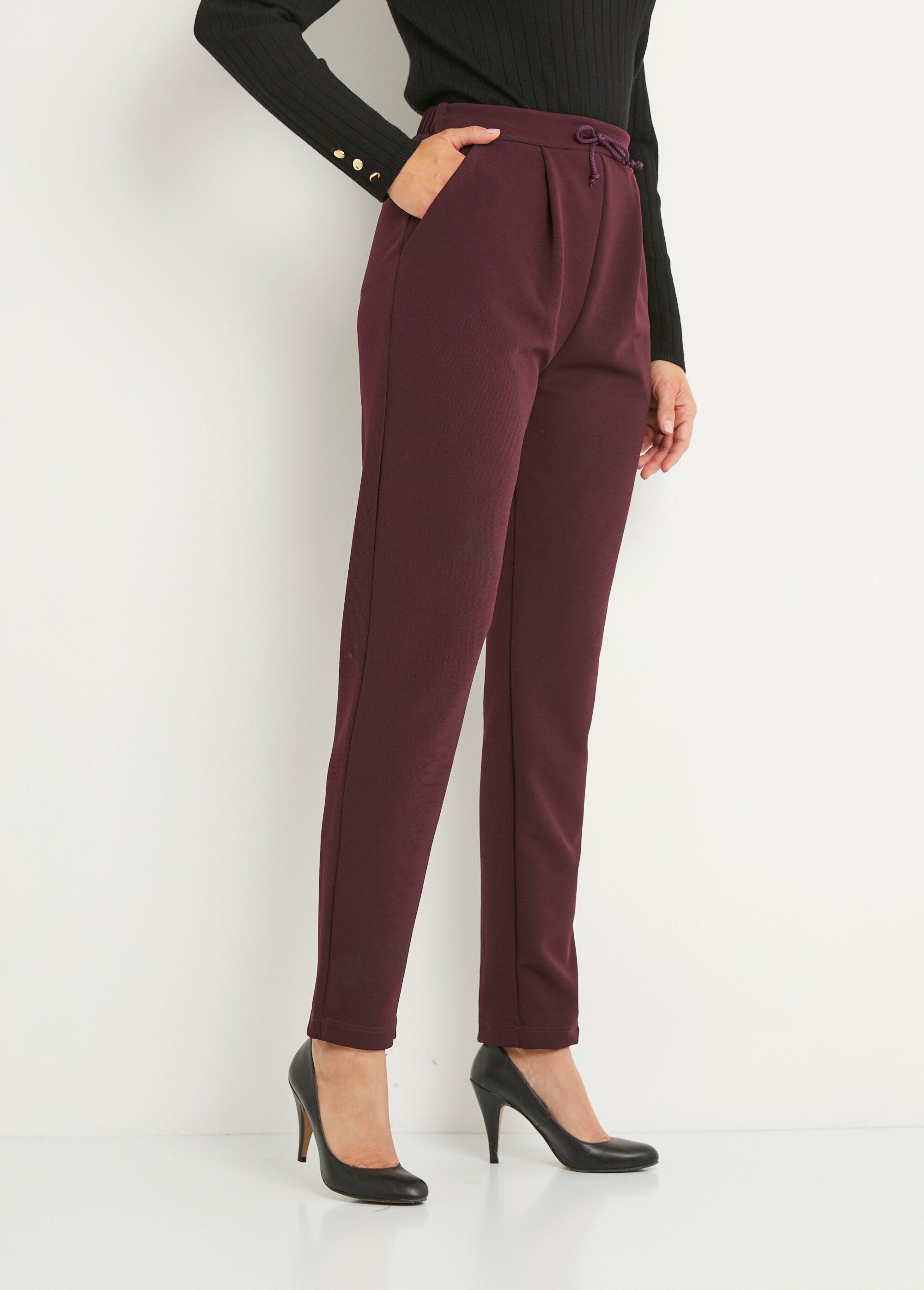 Straight-leg_stretch-knit_pants_Bordeaux_DR1_slim