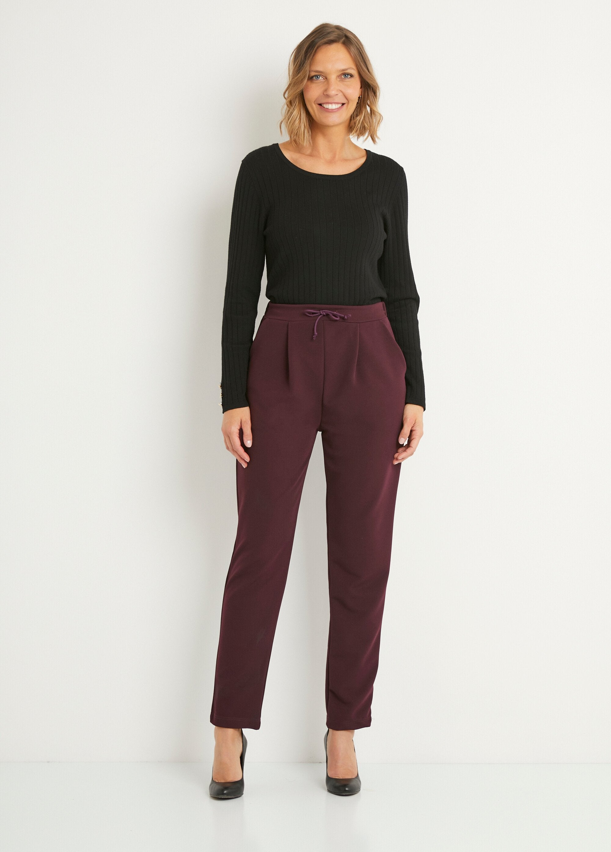 Straight-leg_stretch-knit_pants_Bordeaux_SF1_slim