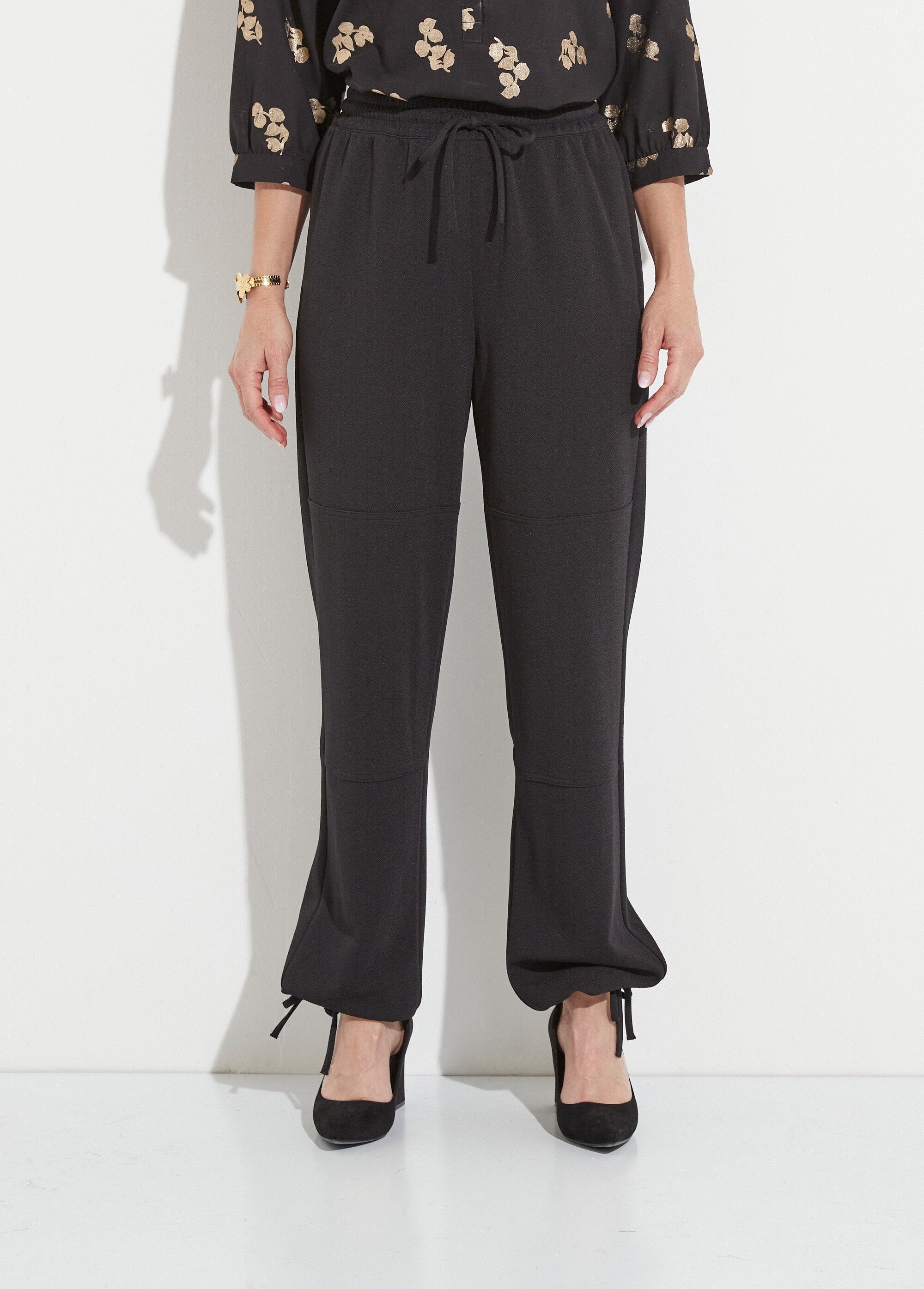 Wide_elasticated_waistband_trousers_in_plain_crepe_knit_Black_FA1_slim