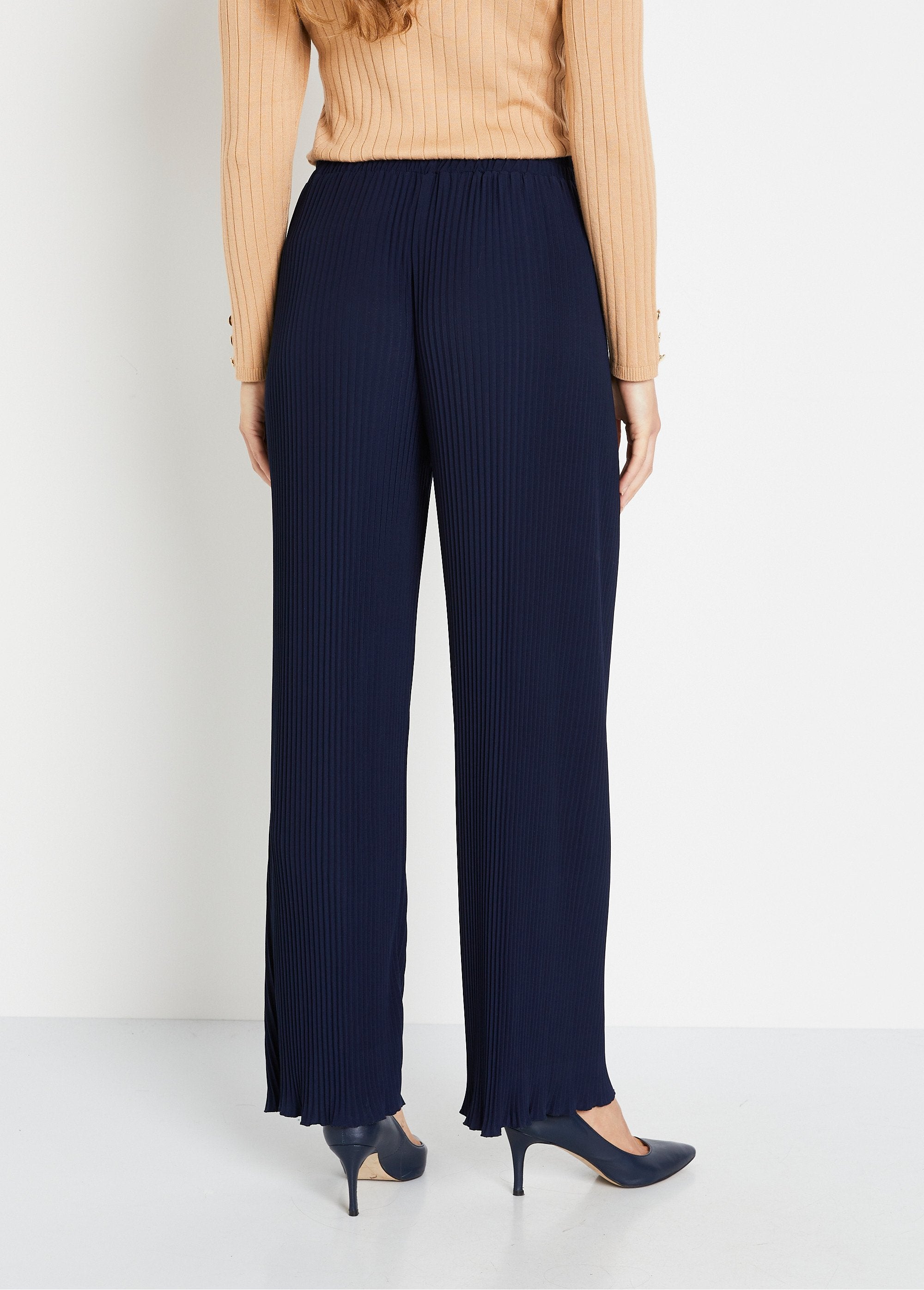 Wide-leg_pants_with_elasticated_waistband_in_pleated_mesh_Marine_DO1_slim