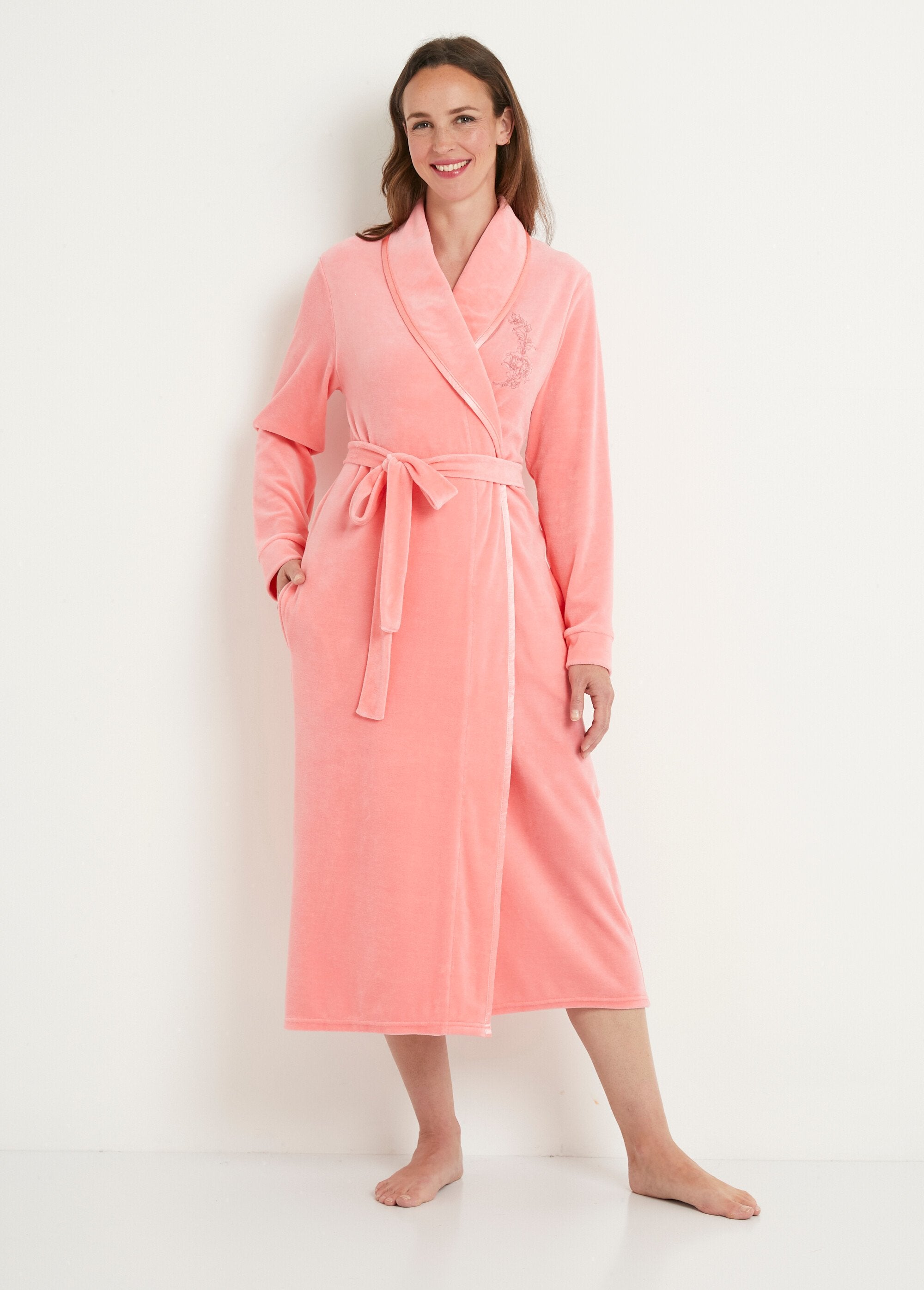 Long_shawl-collared_plain_velvet_bathrobe_Pink_FA1_slim