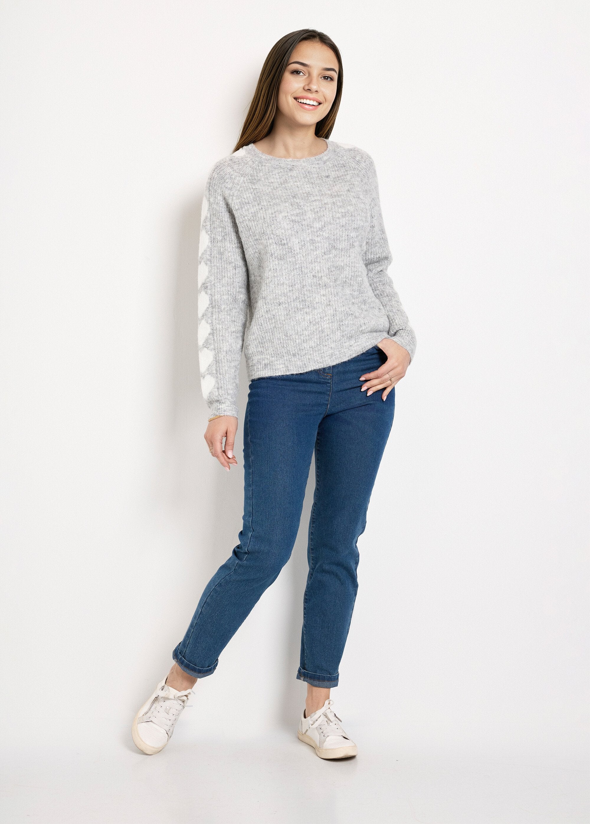 Warm_wool_sweater_with_heart_sleeves_and_round_neck_Gray_SF1_slim