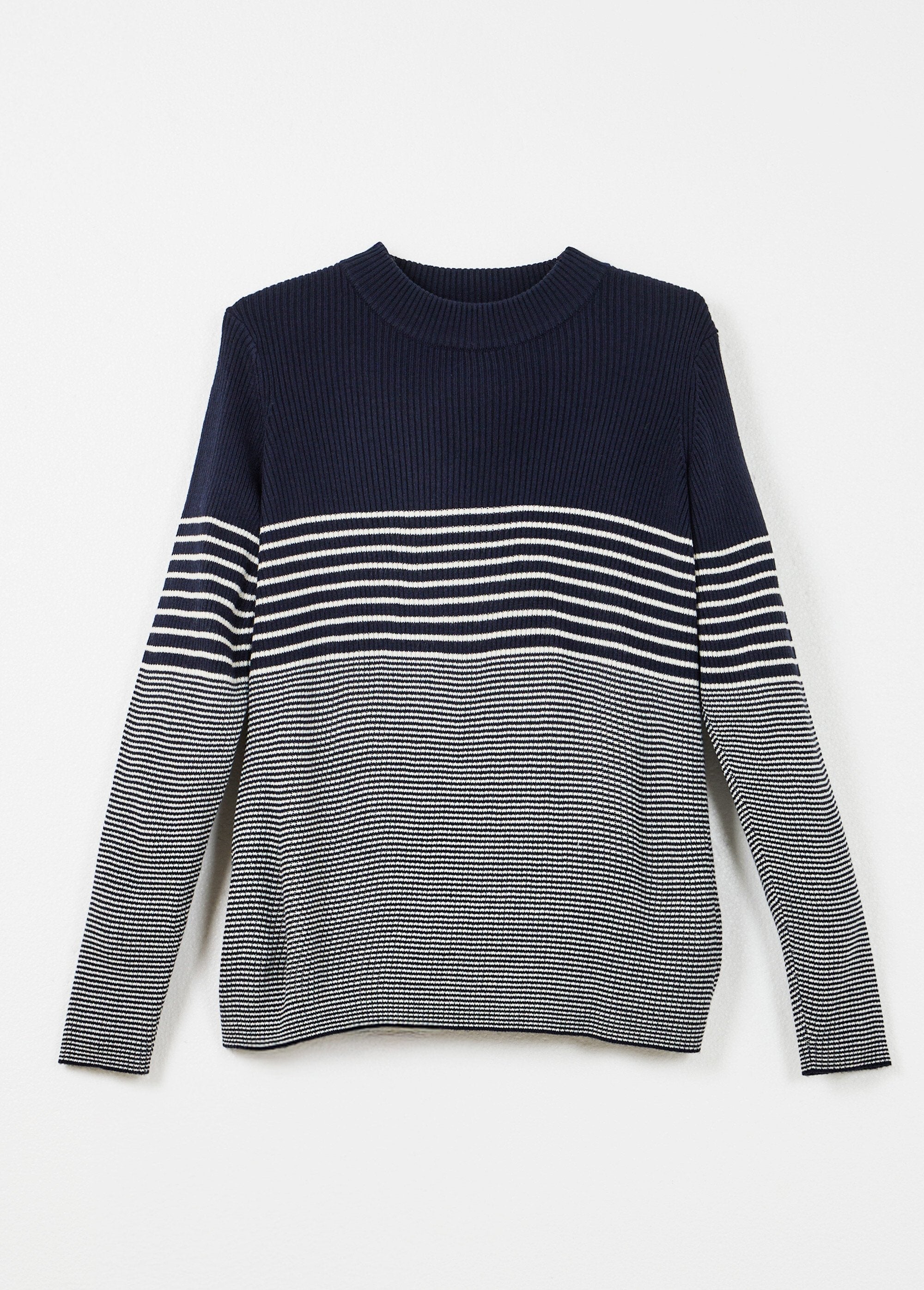 Short_ribbed_knit_high_neck_sweater_Navy_and_ecru_AP1_slim