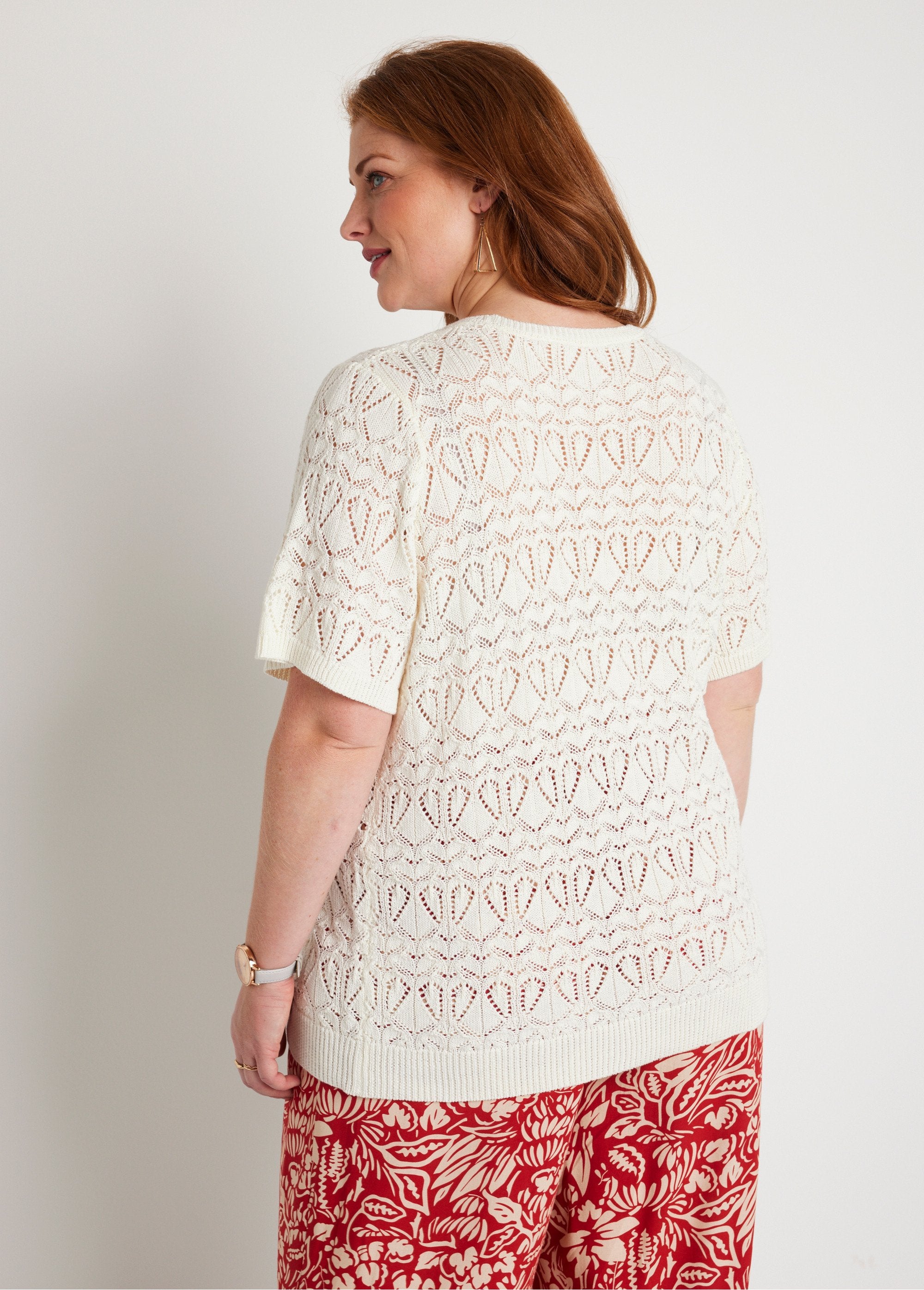 Thin_openwork_short-sleeved_cotton_sweater_String_DO1_curvy