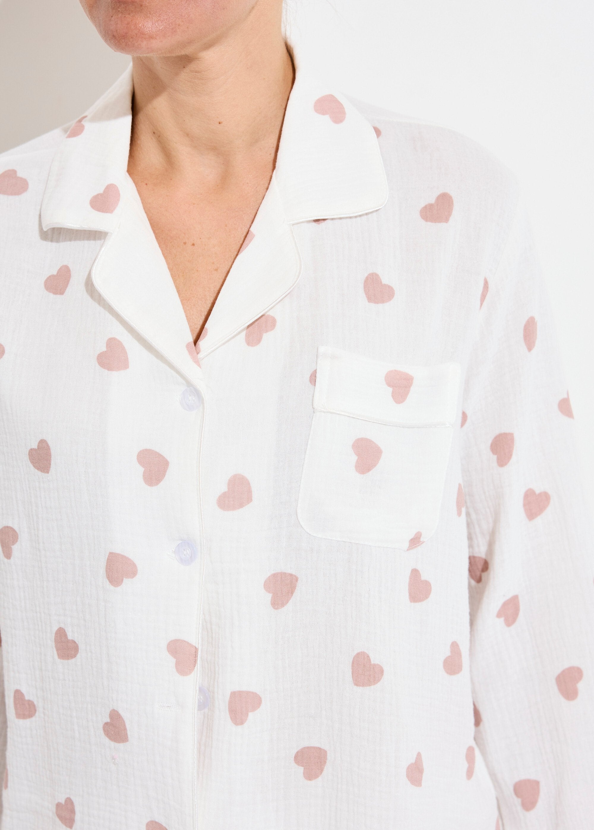 Long_cotton_gauze_pyjamas_with_heart_pattern_White_DE1_slim