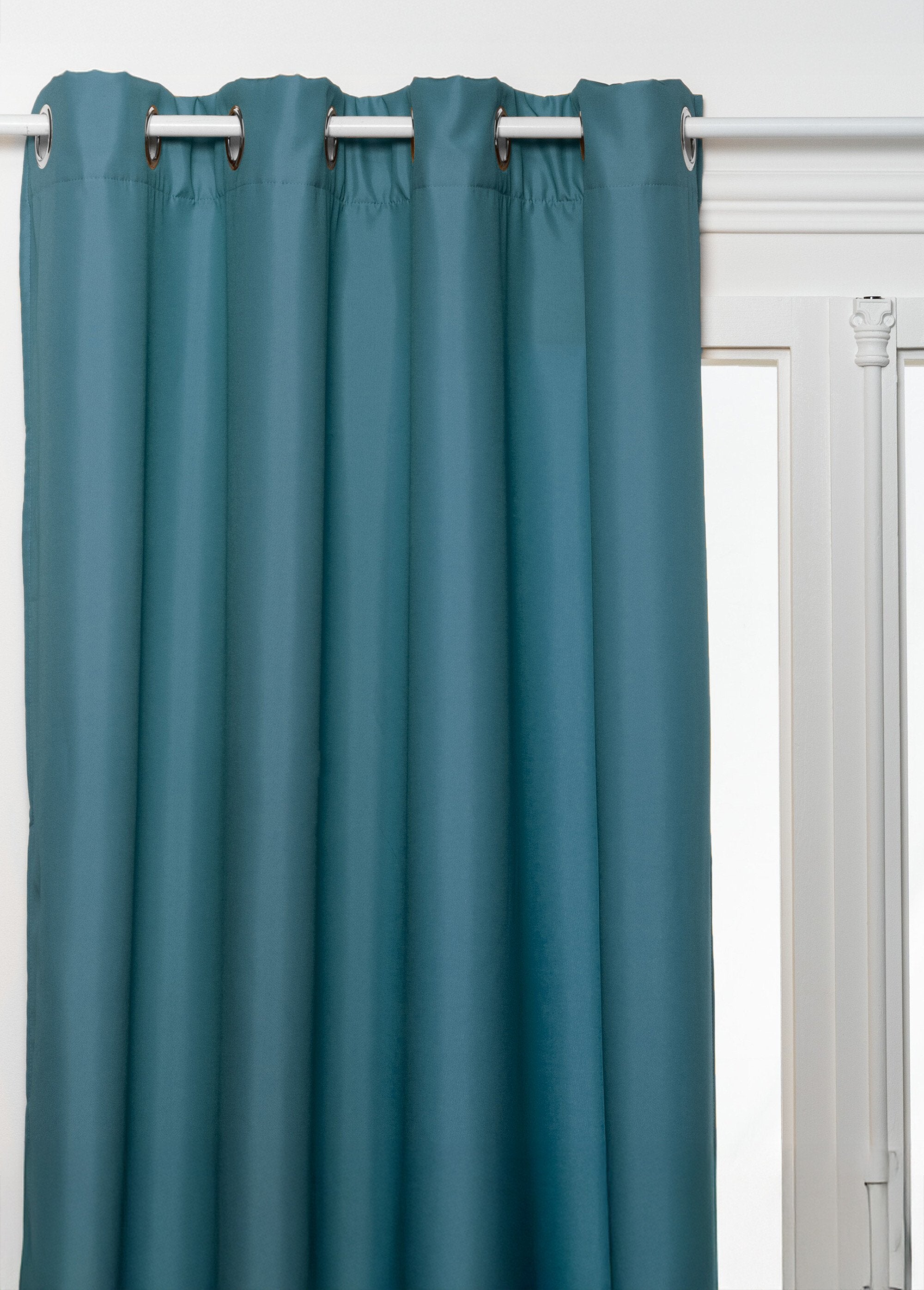 Insulated_curtain_with_metal_eyelets,_140x260cm_Aegean_Blue_FA1_slim
