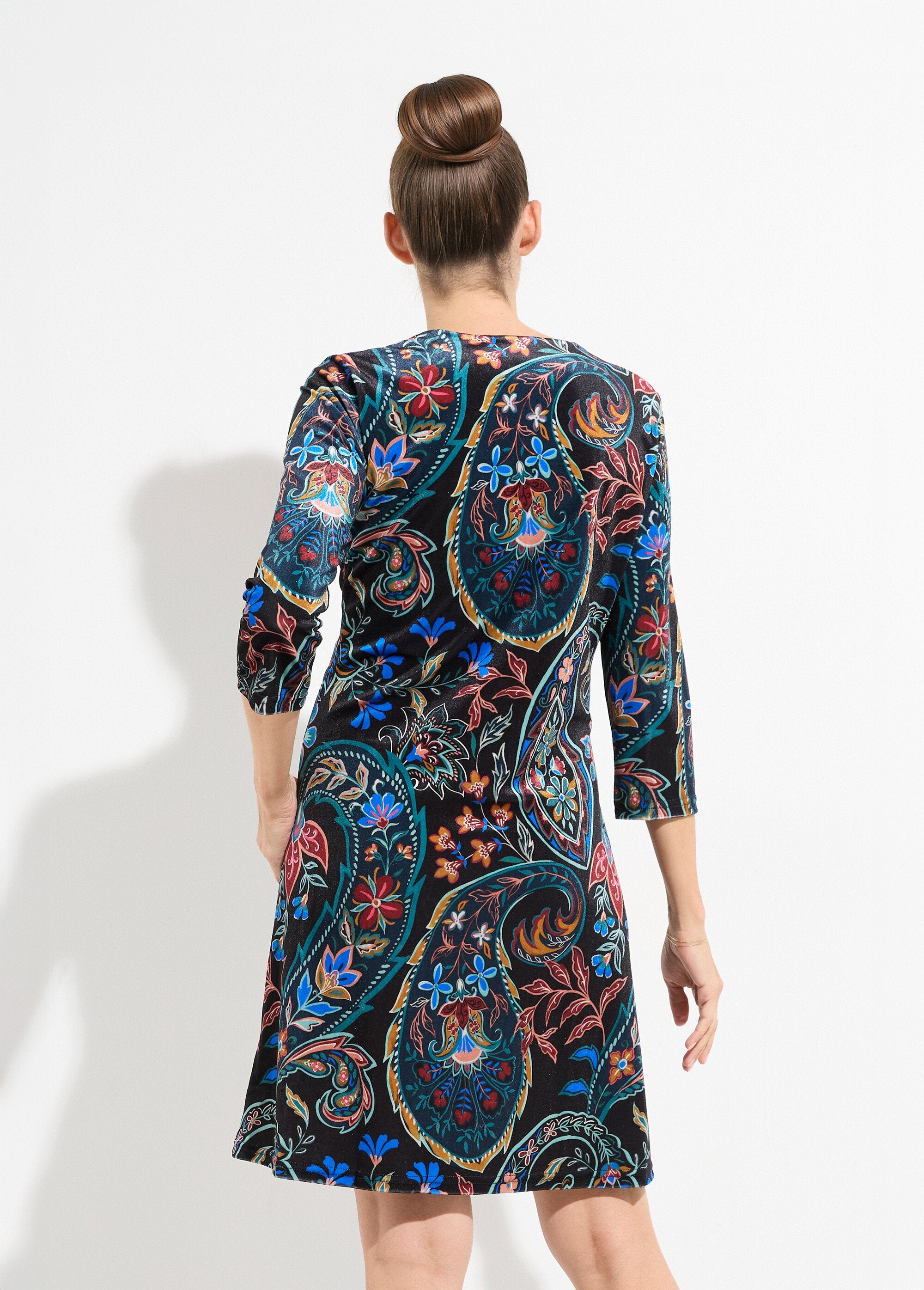 Short_cashmere_print_velvet_dress_Black_prints_DO1_slim