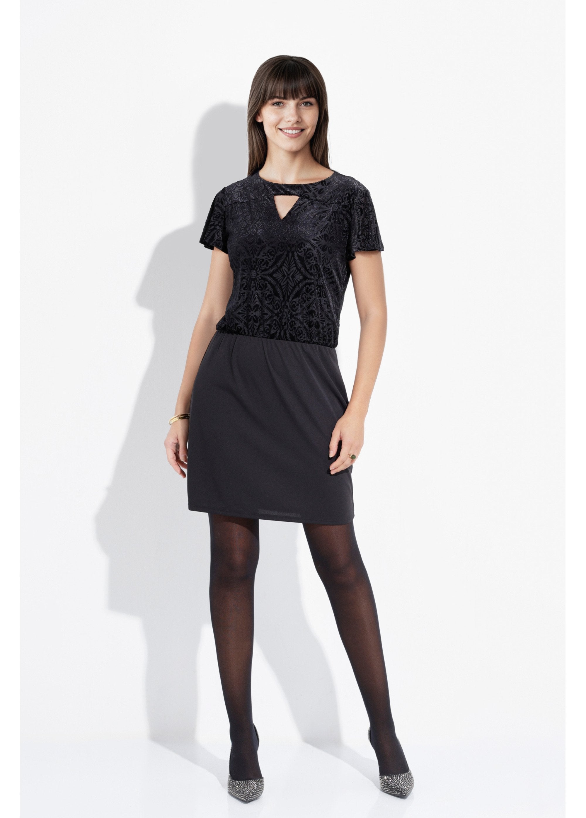 Chic_straight_dress_in_devoré_velvet_and_knit_Black_FA1_slim