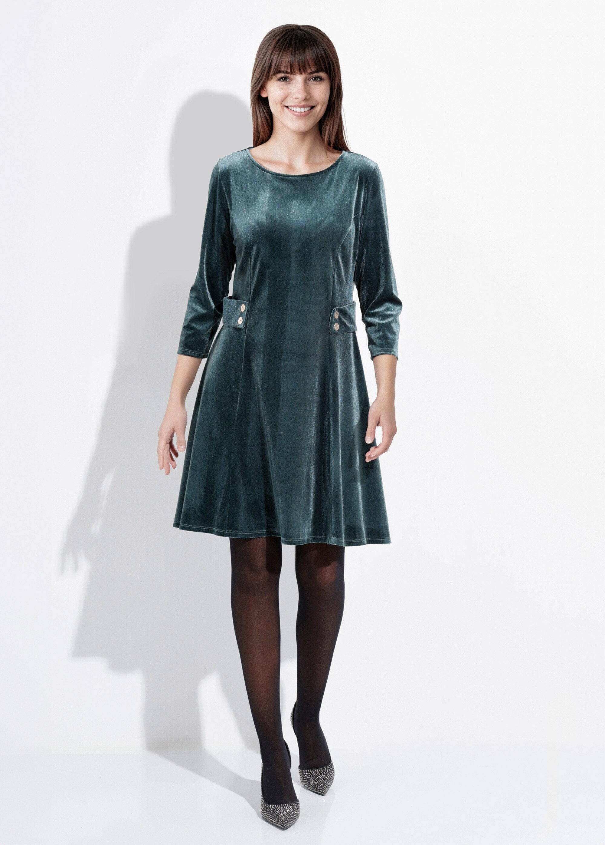 Velvet_dress_with_a_round_neck_and_defined_waist_Green_FA1_slim