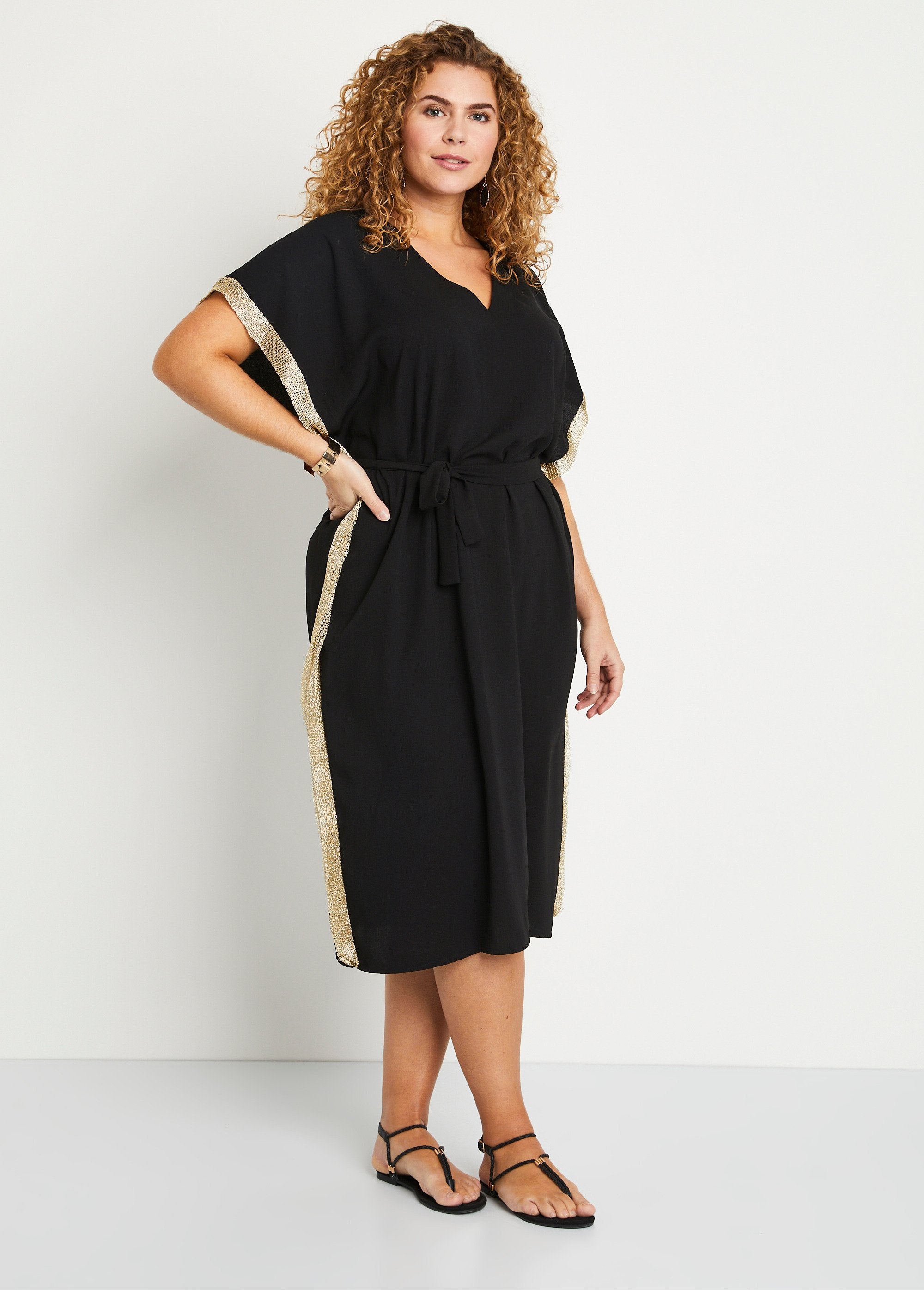 Mid-length_straight_dress_with_V-neck_and_side_braid_Black_FA1_curvy