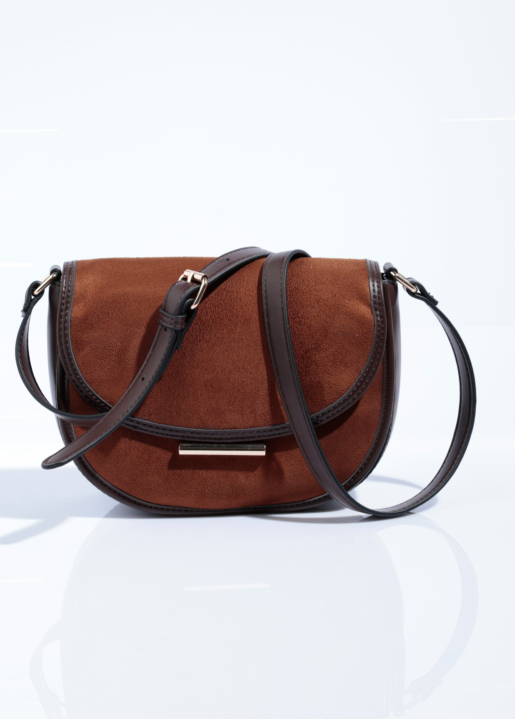 Chic_half-moon_suede_handbag_camel_FA1_slim