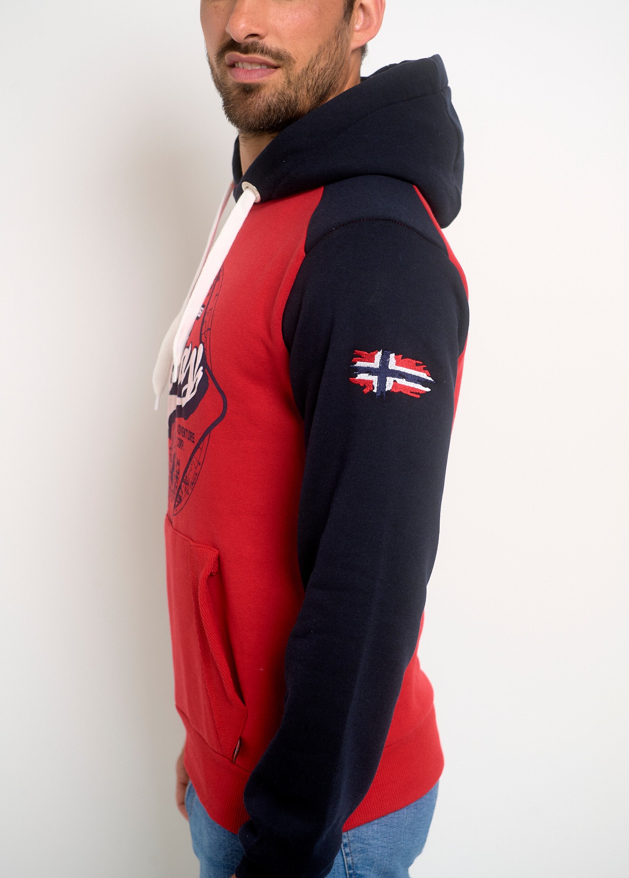 Vintage_Logo_Hoodie_Red_GA1_slim