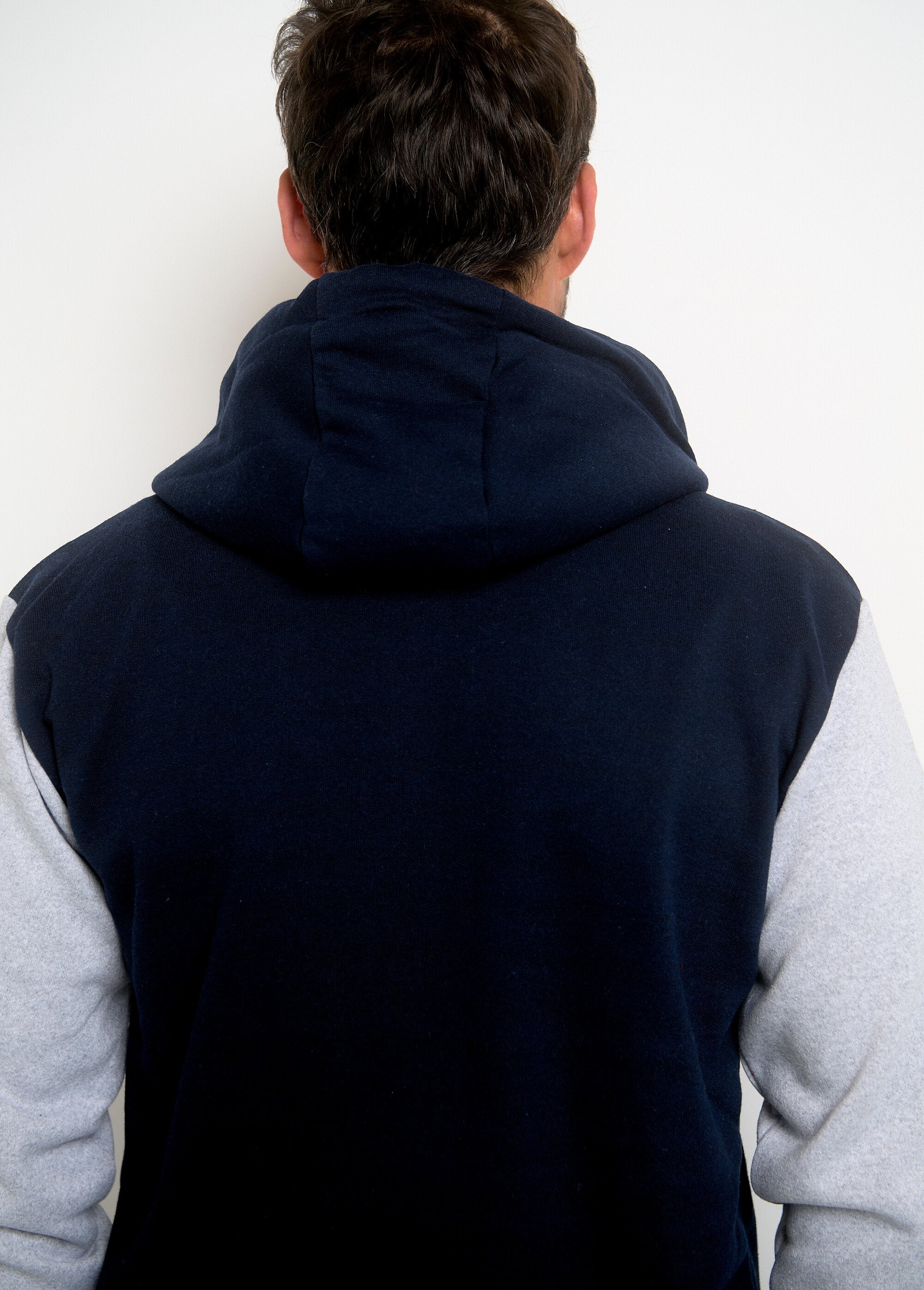 Hooded_sweatshirt_with_zipped_pockets_and_logo_Grey_mix_DO2_slim