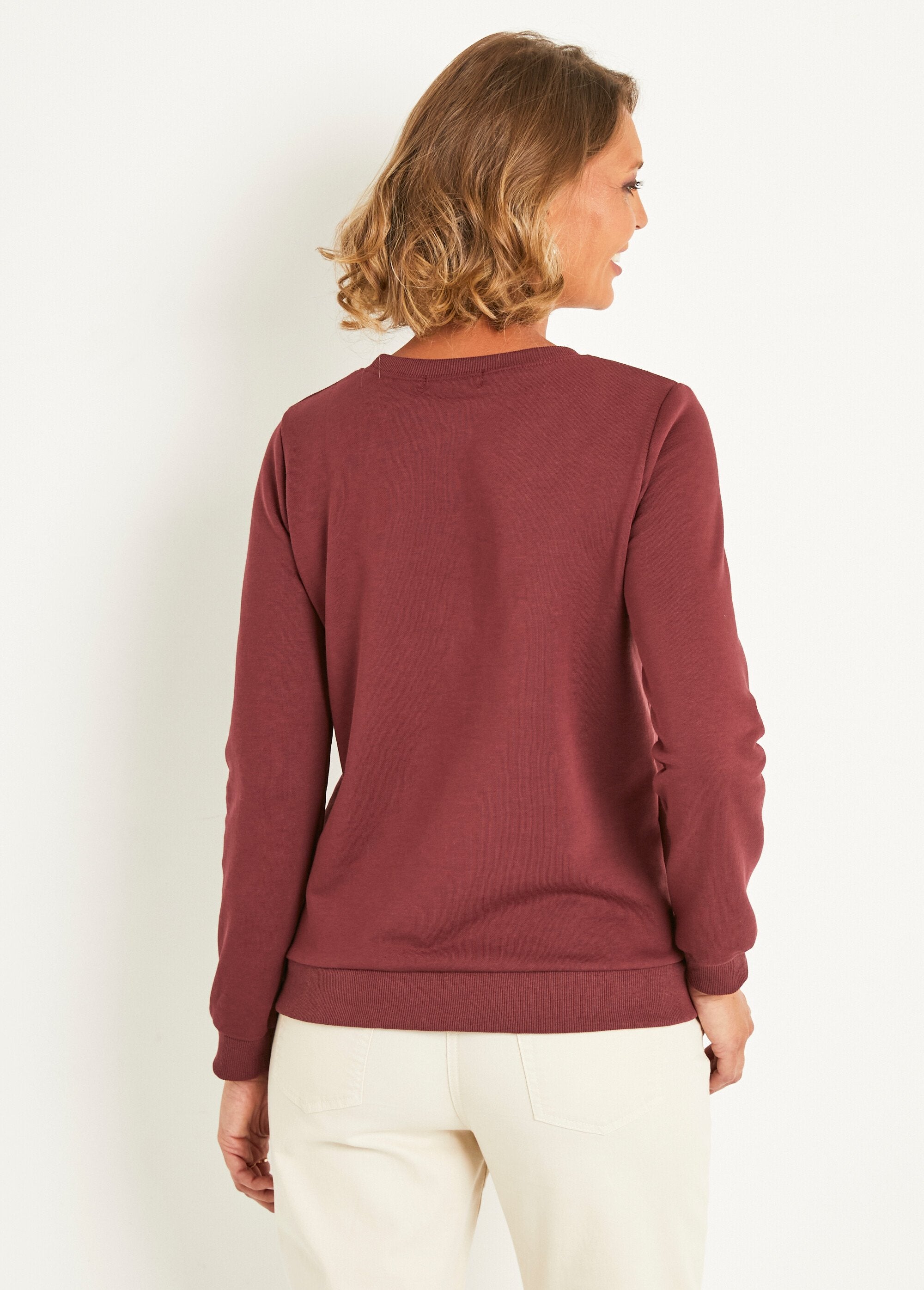 Long_sleeve_embroidered_message_sweatshirt_Bordeaux_DO1_slim