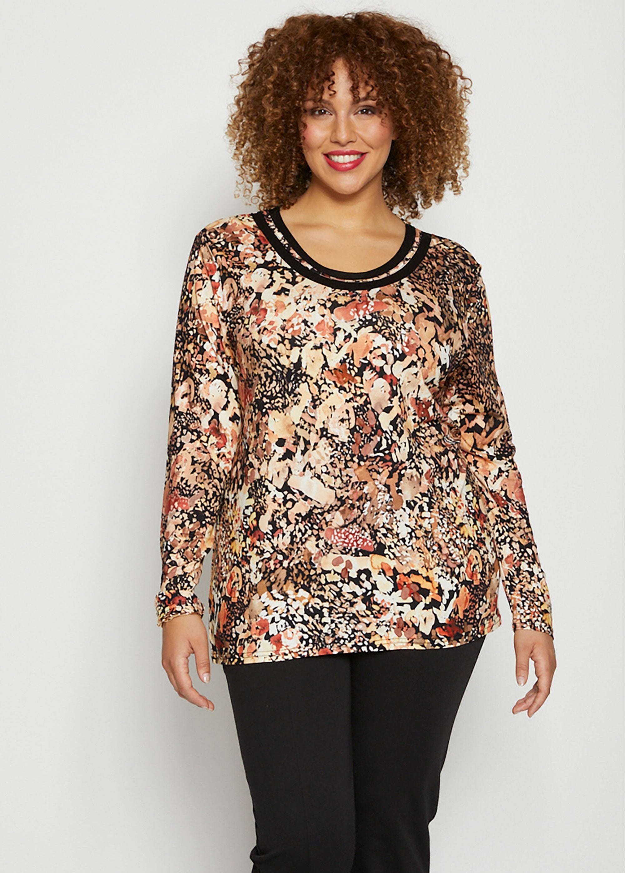 printed_T-shirt,_soft_stretchy_knit_Beige_and_brick_FA1_curvy