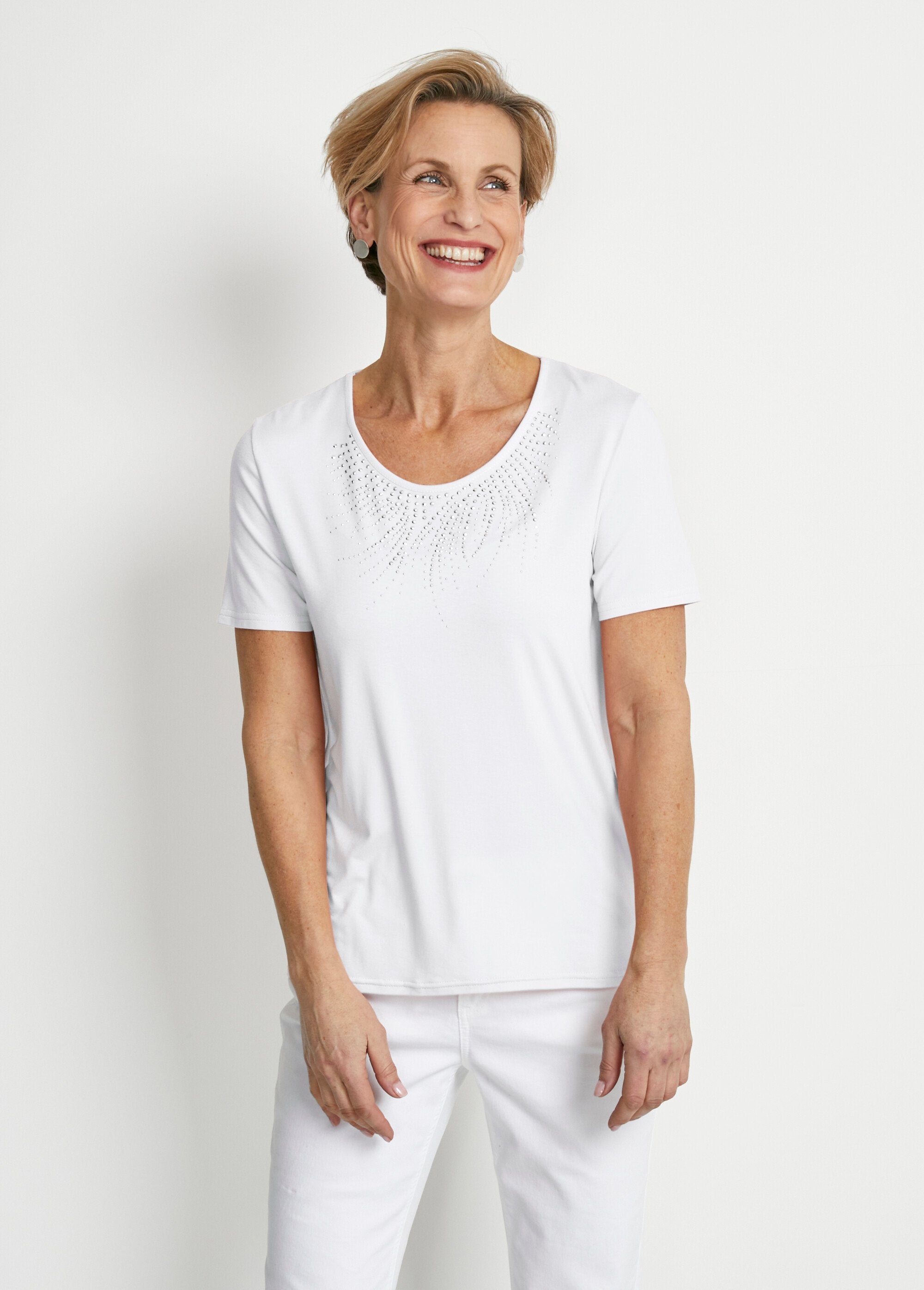 Short-sleeved_cropped_t-shirt_White_FA1_slim