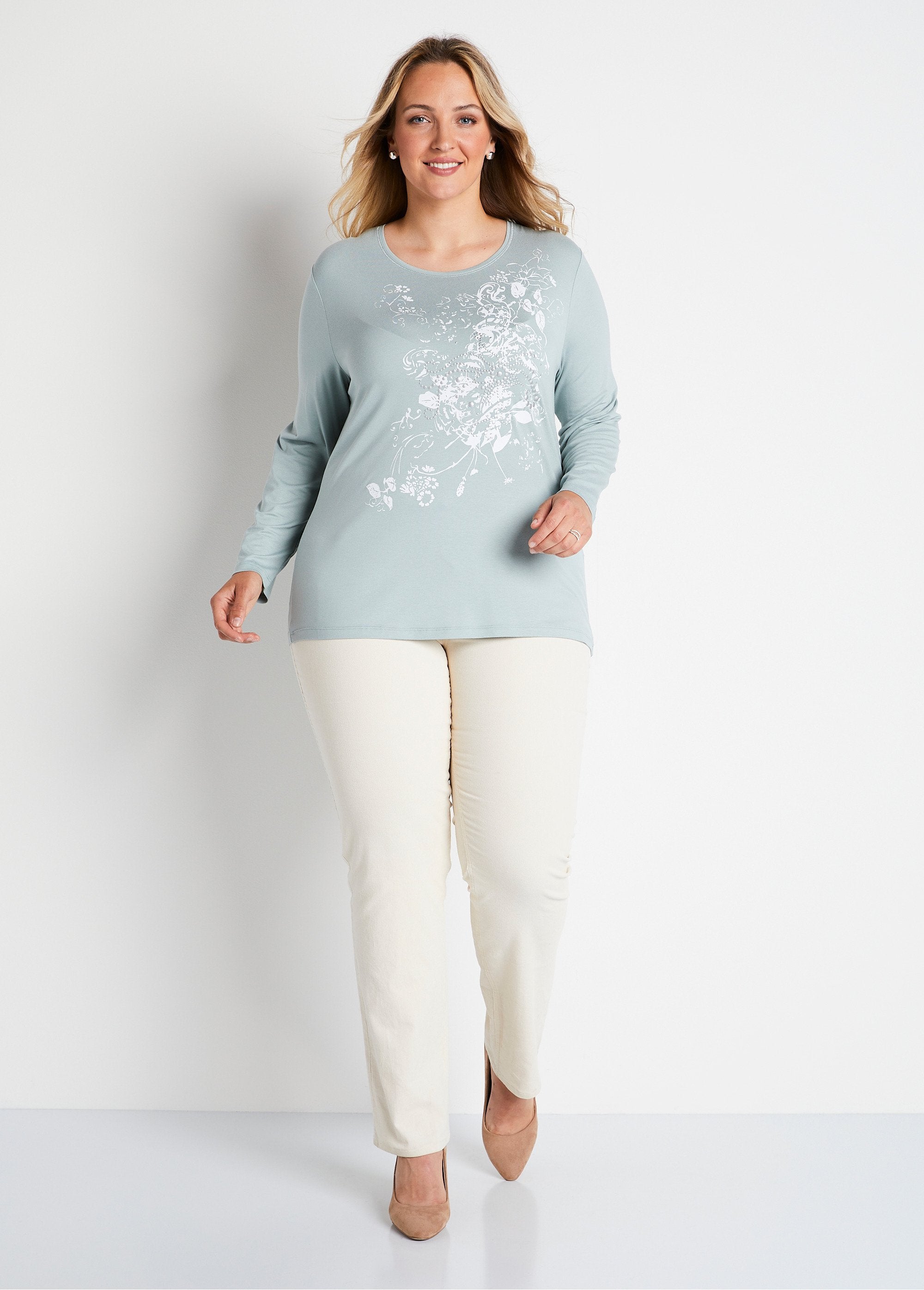 Long-sleeved_fluid_knit_t-shirt_Green_SF1_curvy