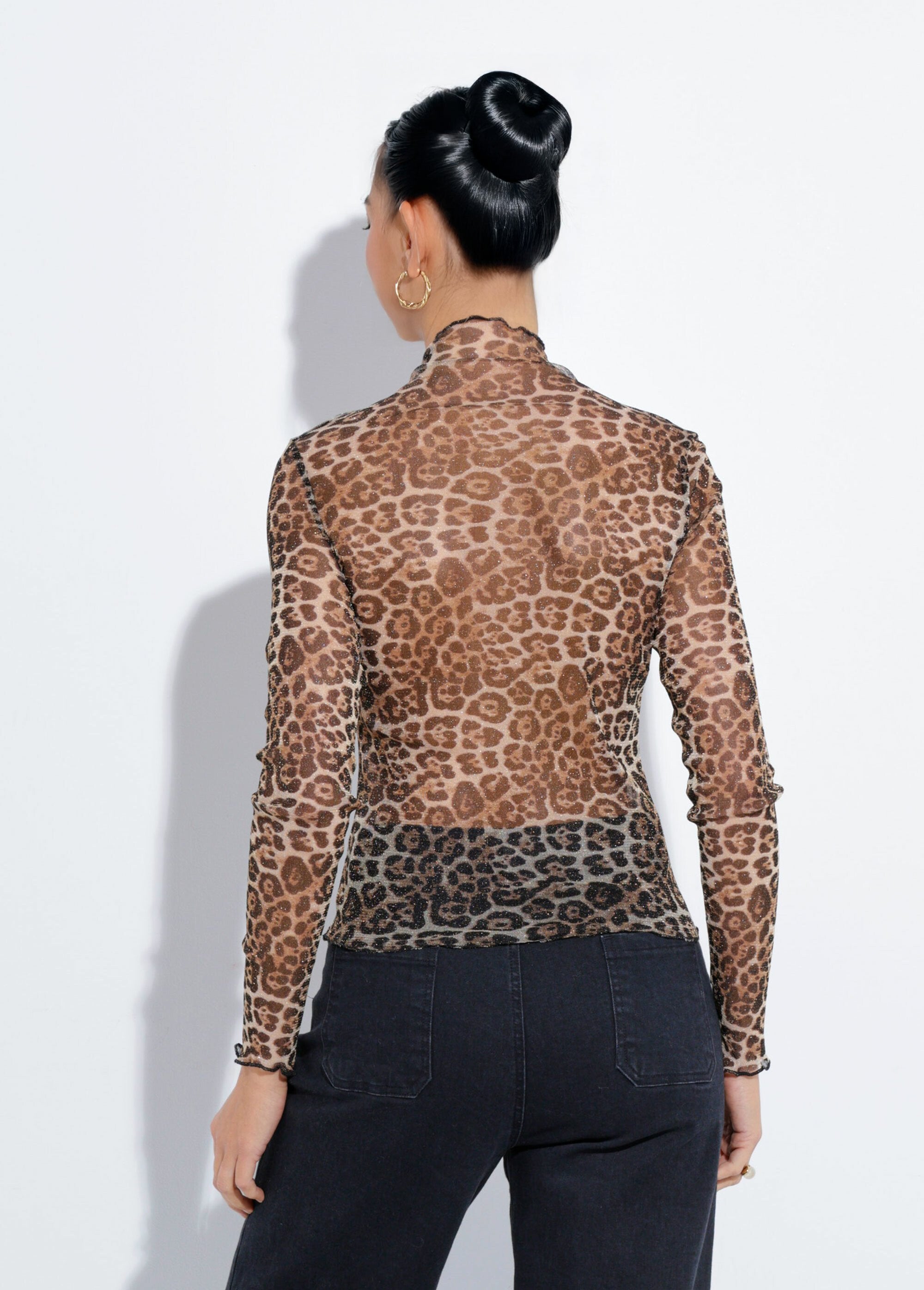 Sheer_mesh_top,_leopard_print_Leopard_DO1_slim