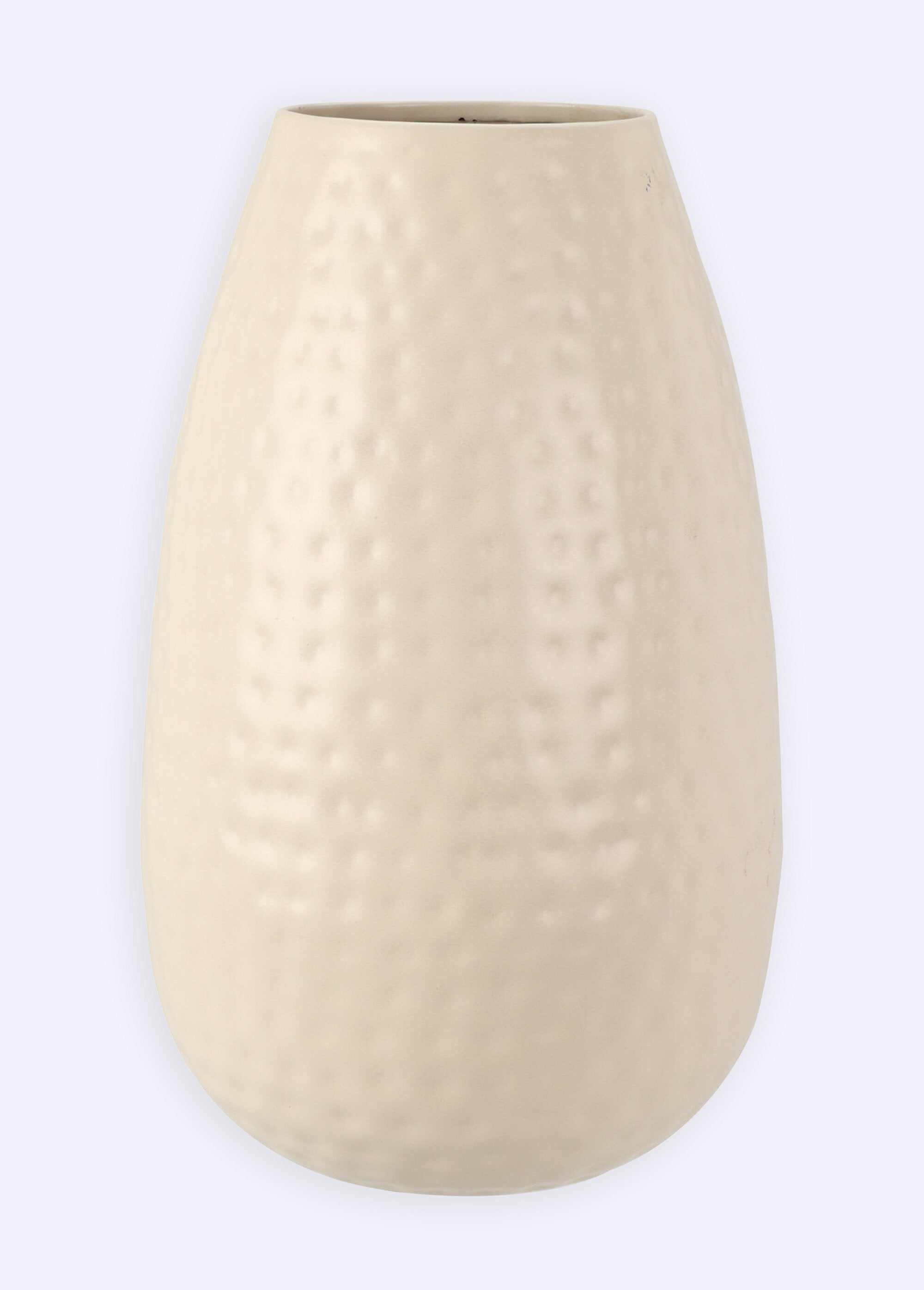 Oval_ceramic_vase_with_hammered_look_Beige_FA1_slim
