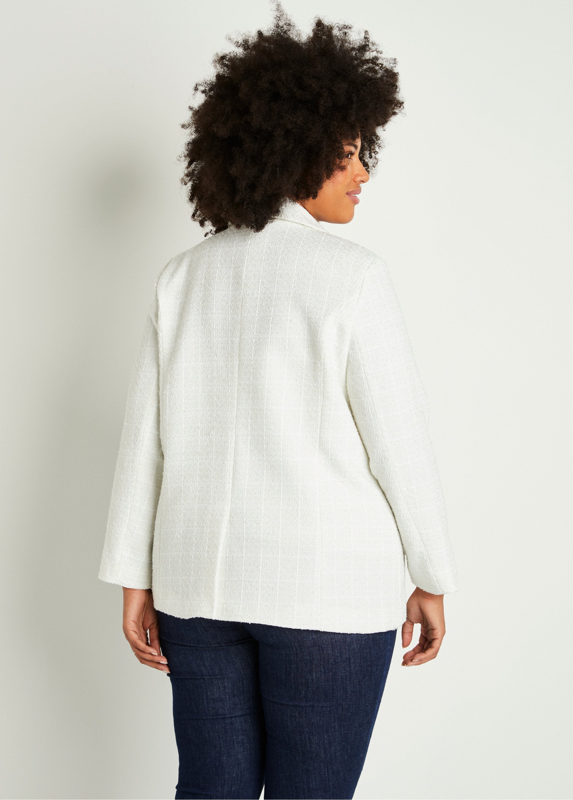 Straight_buttoned_jacket_in_basket_weave_fabric_with_tailored_collar_Ivory_DO1_curvy