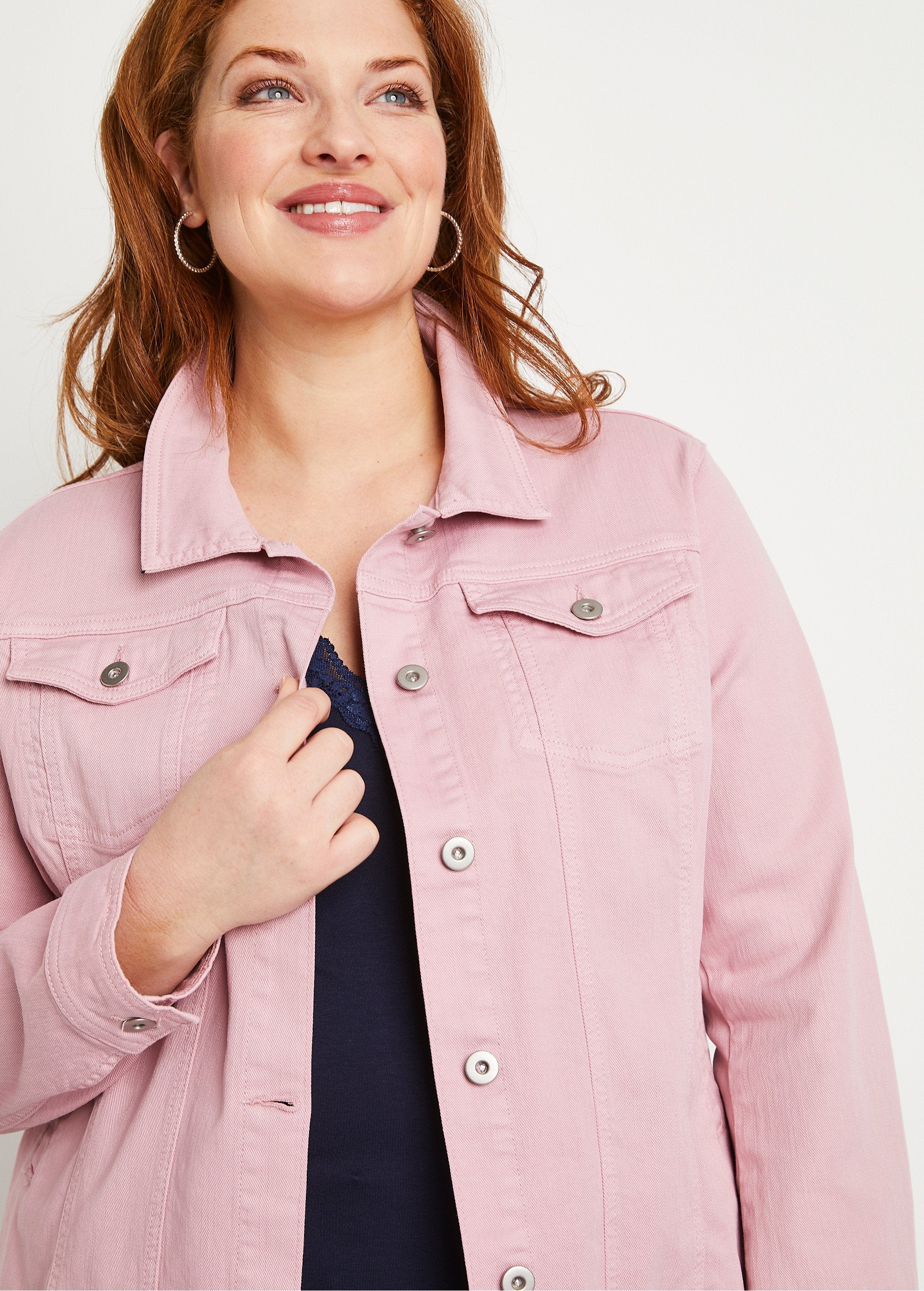 Straight_buttoned_denim_jacket_Pink_DE1_curvy