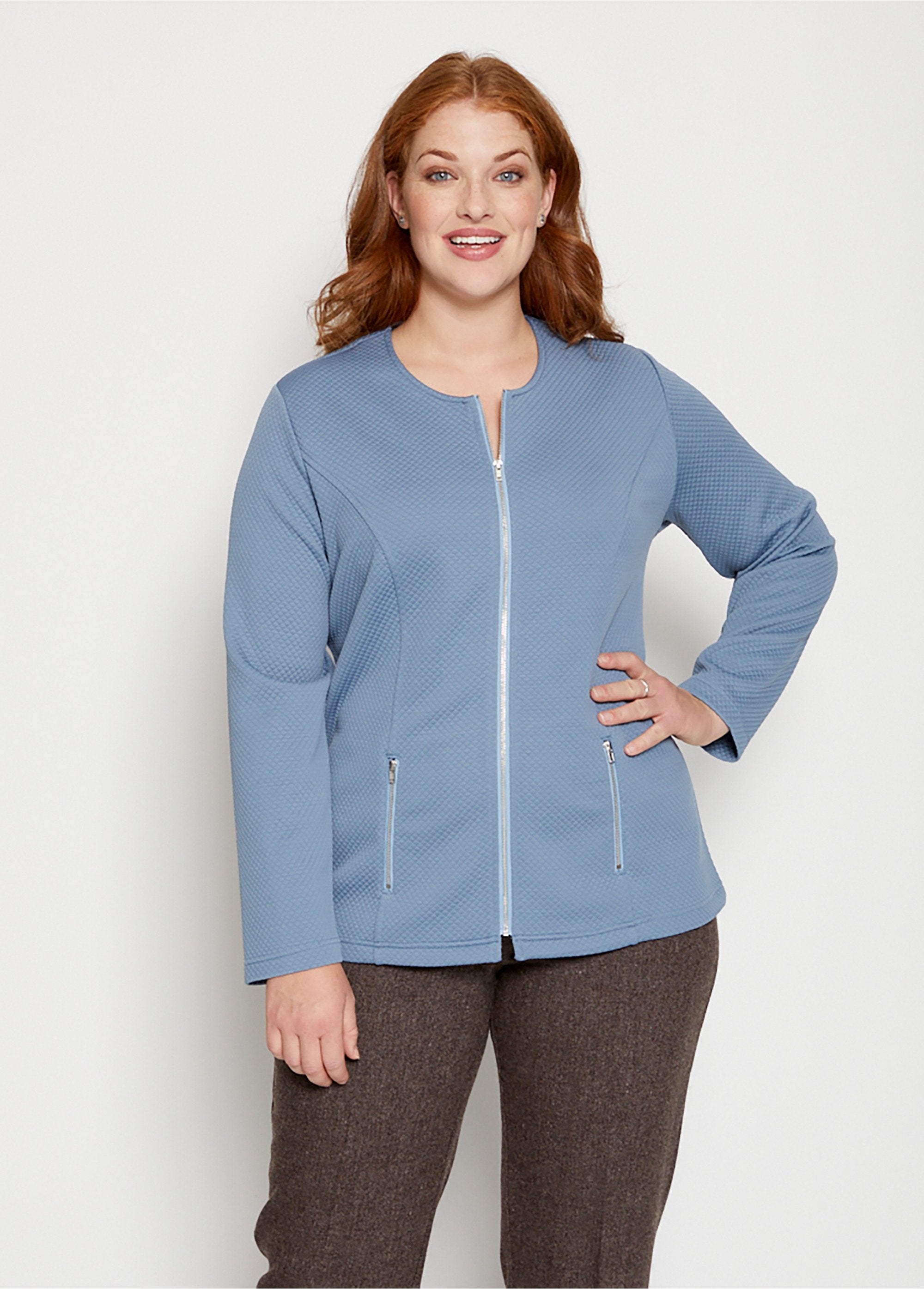 Fitted_collarless_jacket_Bleu_FA1_curvy