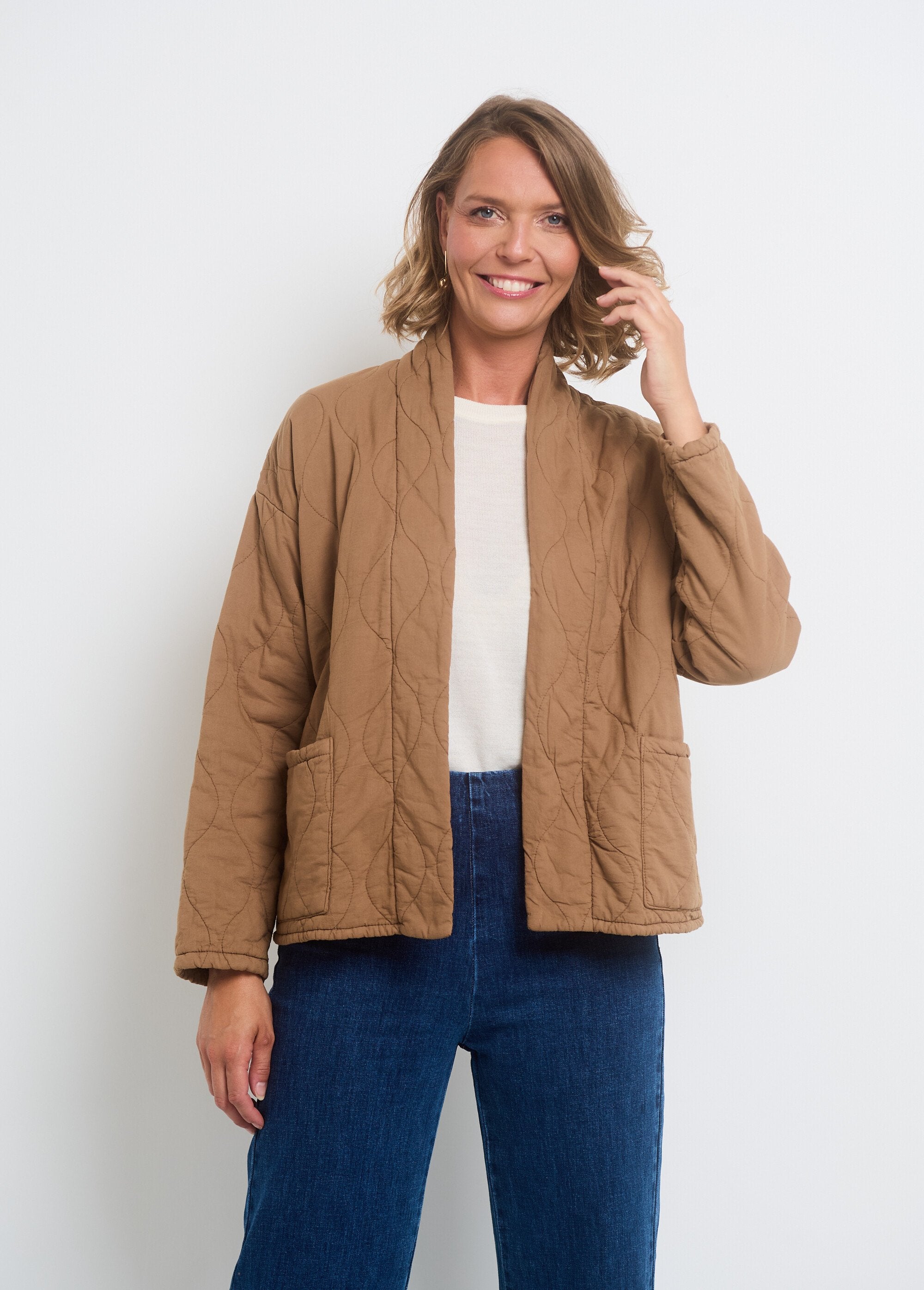 Quilted_shawl_collar_jacket_camel_FA1_slim