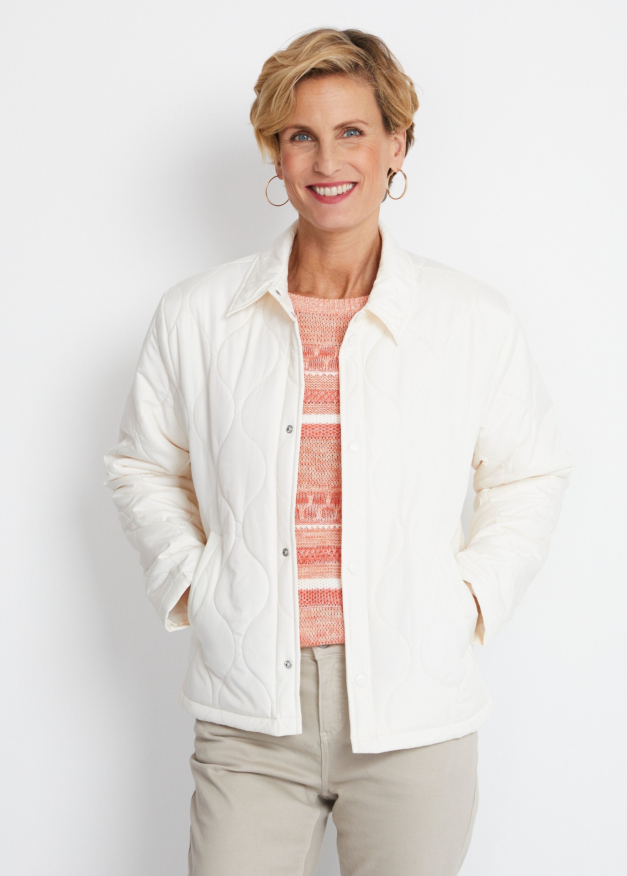 Short_quilted_jacket_with_press_studs_Ecru_FA1_slim