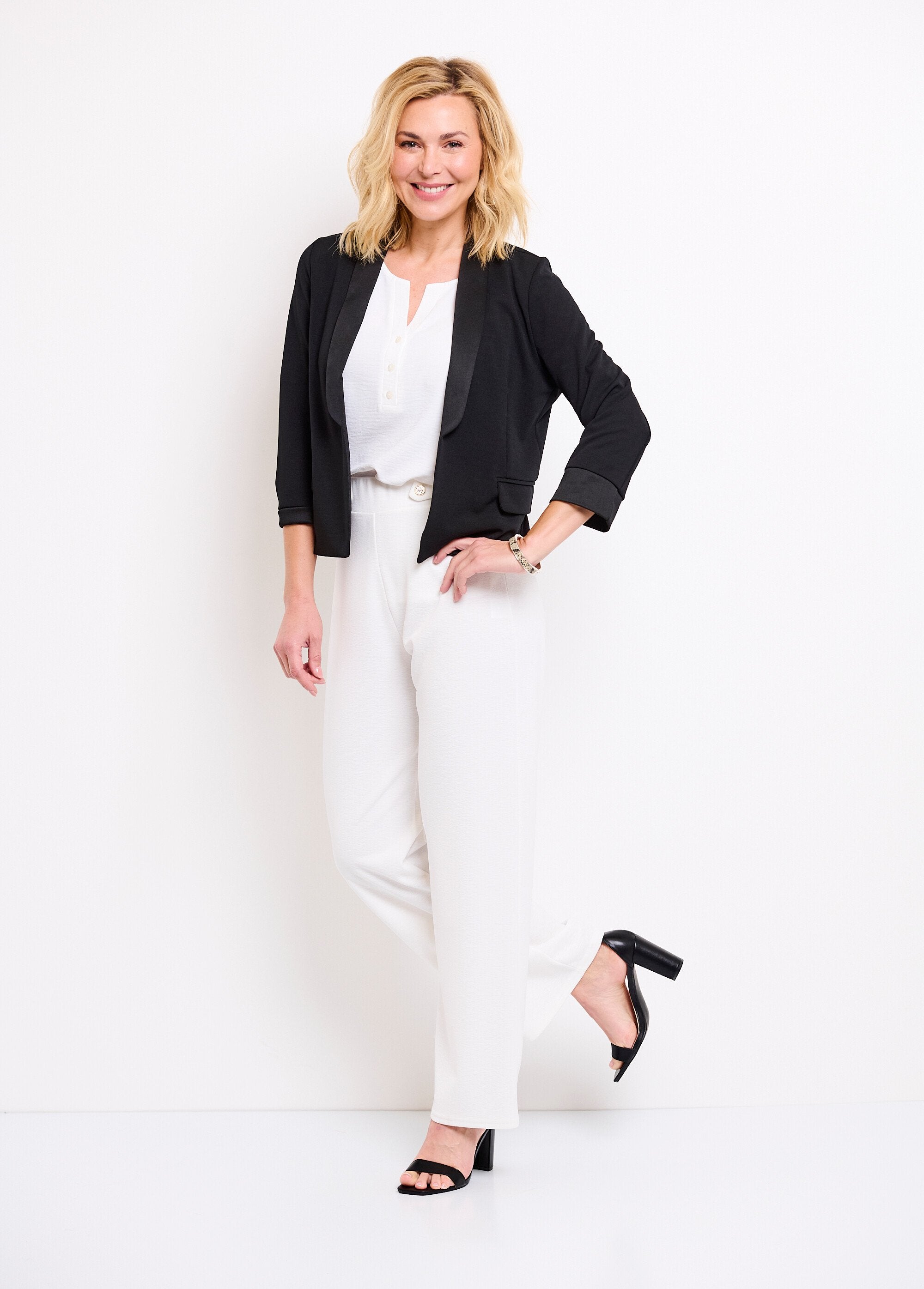 Short_plain_tuxedo_jacket_with_3/4_sleeves_Black_SF1_slim