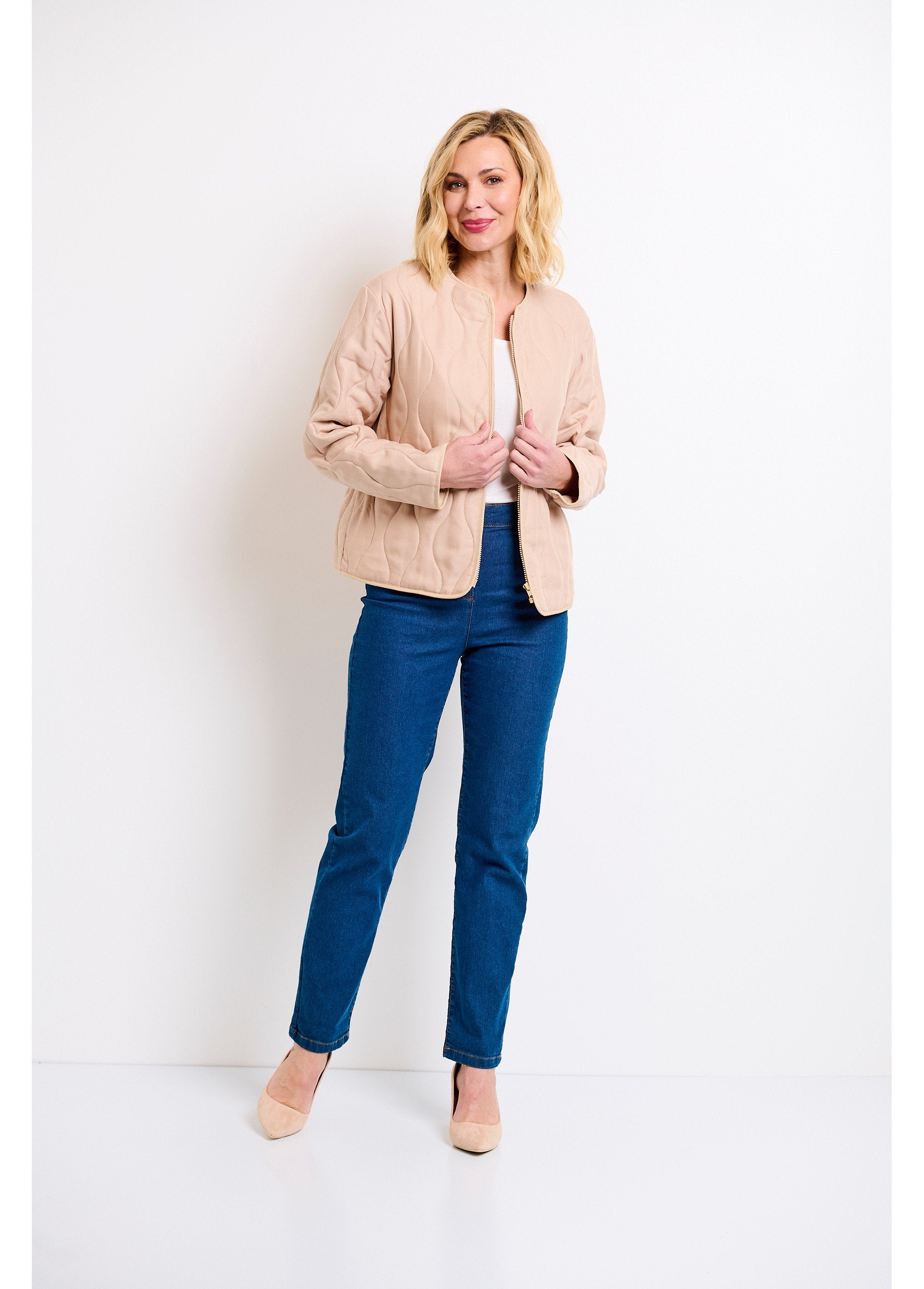 Short_zipped_quilted_plain_jacket_with_round_neck_Beige_SF1_slim